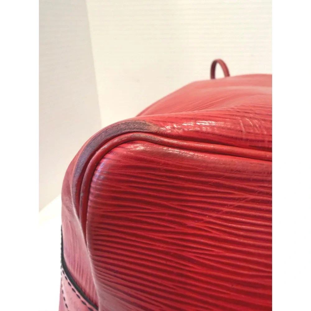 Authentic Louis Vuitton‎ Red Epi Leather Drawstring Noe Bucket Shoulder Bag